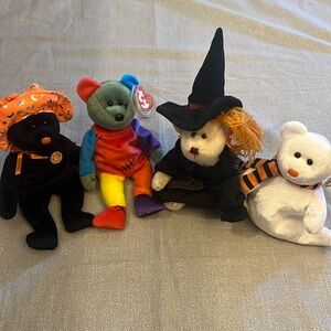4- Ty Halloween Beanie Babies Pocus, Frakenteddy, Quivers & Hagatha